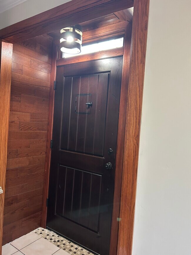 Front Door - 642 E 10th St