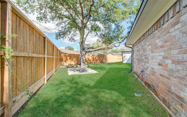 Building Photo - 7026 Hidden Arbor Ln