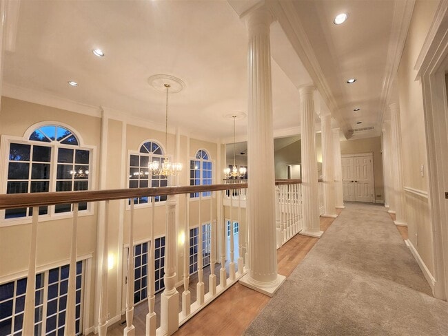 Building Photo - Extraordinary Atherton Estate with Cottage...