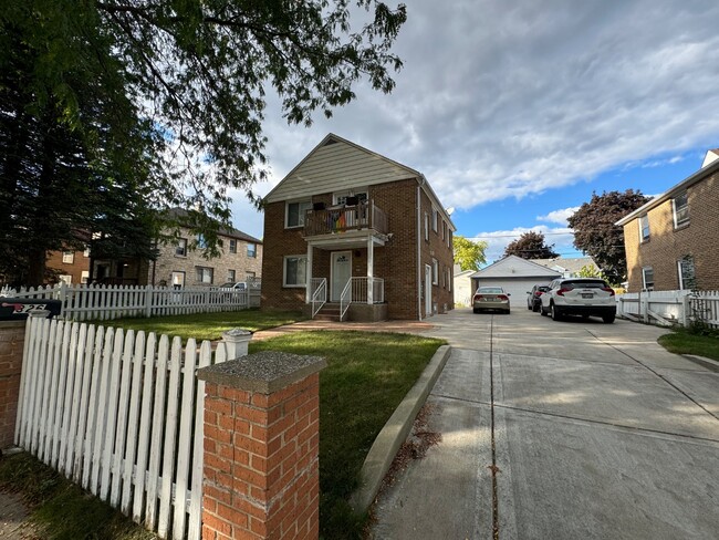 Building Photo - 324 East Oklahoma Avenue