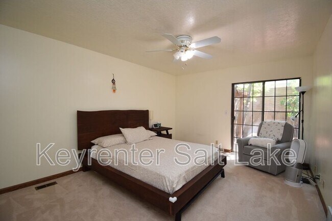 Building Photo - 1632 E 4190 S