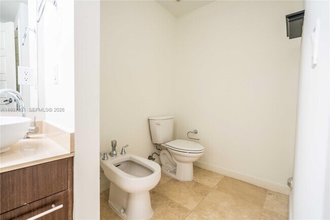 Building Photo - 300 Majorca Ave