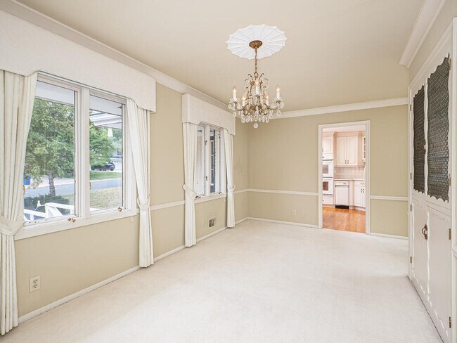 Building Photo - 6625 W Shore Dr