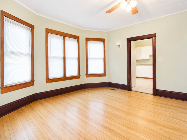 Building Photo - Spacious 2BR + Sunroom Main Floor in NE Arts District – Steps to Logan Park & Breweries