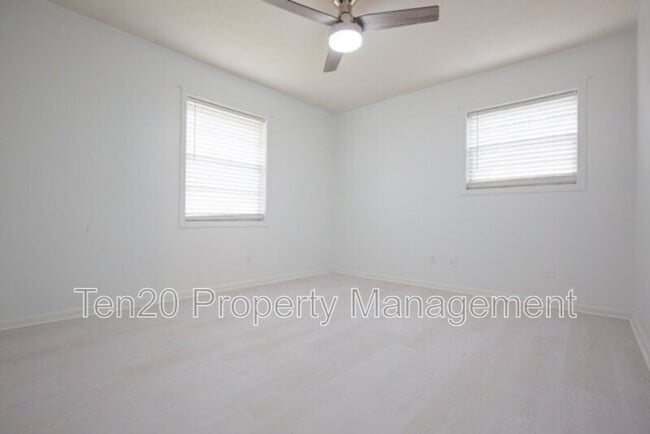 Building Photo - 5131 Trussell Ave