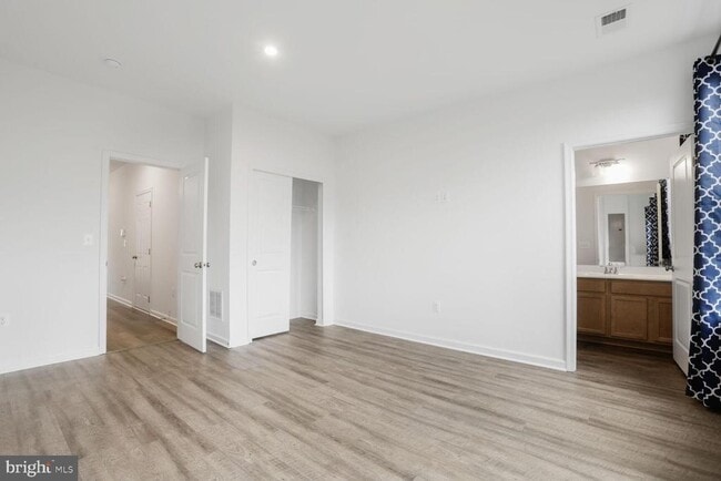 Building Photo - 2323 Champions Wy