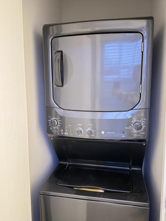 Building Photo - 47 Bridge St