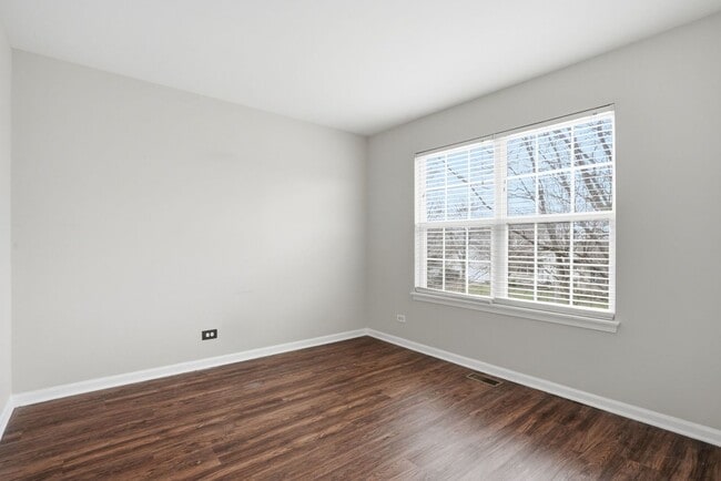 Building Photo - 2647 Pecos Cir