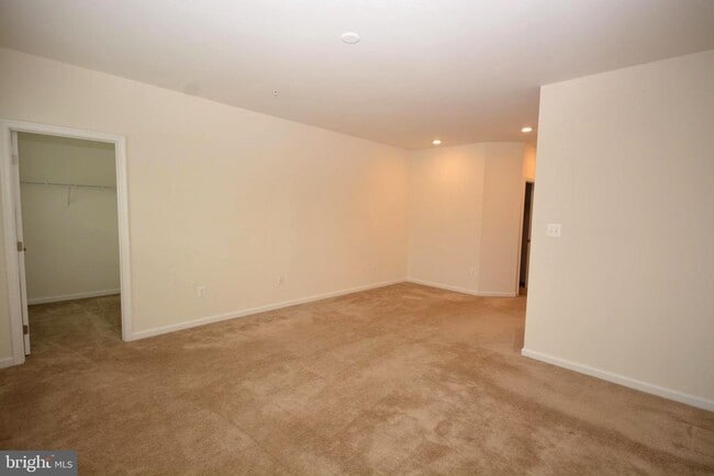 Building Photo - 5942 Leben Dr