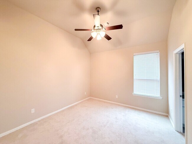 Building Photo - 10810 Kennowy Ct