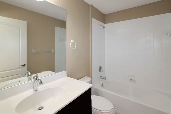Building Photo - 12476 Shimmering Oak Cir