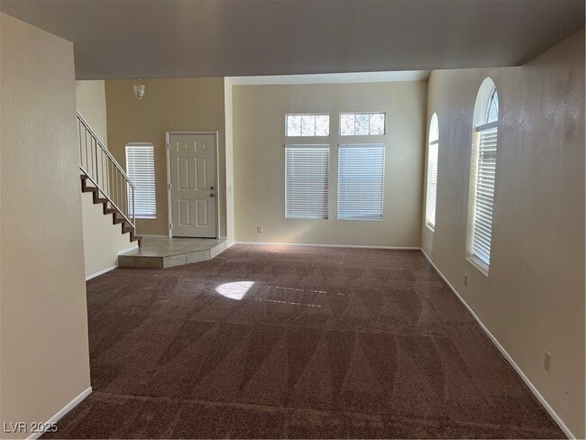 Building Photo - 19 Fantasia Ln