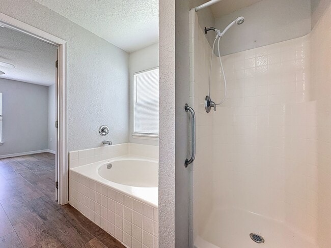 Building Photo - 424 Danube Dr