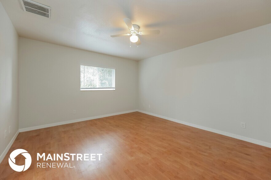 Building Photo - 1581 S Chamberlain Blvd