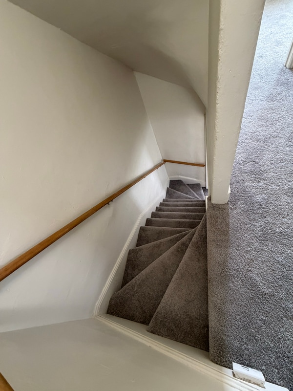 Building Photo - 617 E Chestnut St