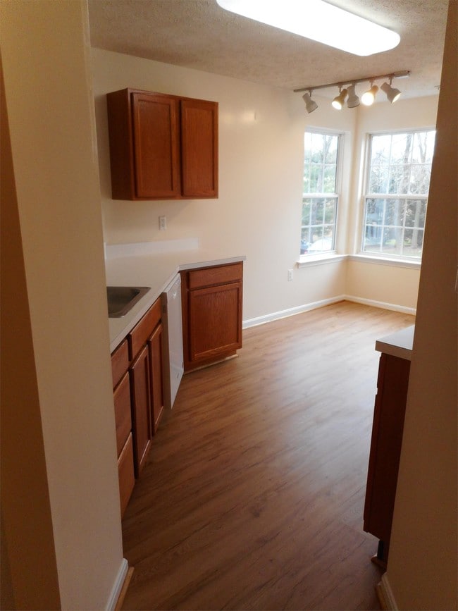 Building Photo - 108 Bayland Dr