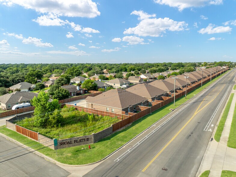 Building Photo - 301 W Panther Way