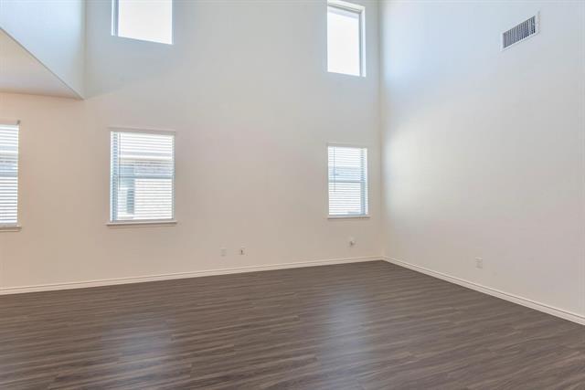 Building Photo - 2225 Barx Dr