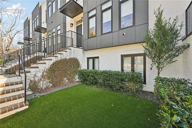 Building Photo - 1108 Briar Cove Cir