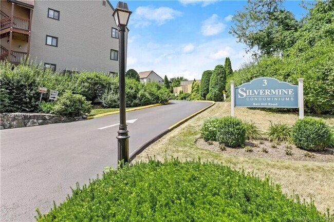 Primary Photo - 3 Seir Hill Rd