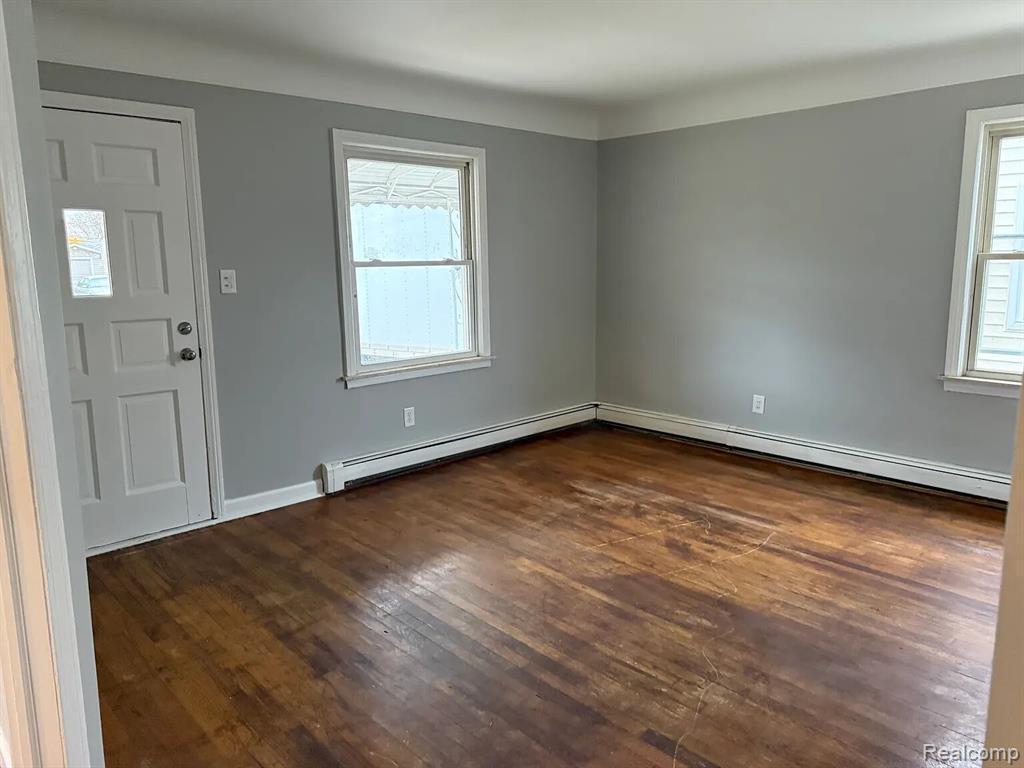 Building Photo - 28243 Schram St