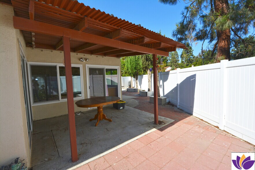 Building Photo - 3025 Morningside Dr