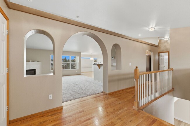 Building Photo - Woodman Hills 4 bdrm rancher