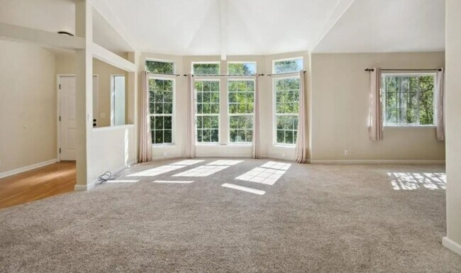 Building Photo - 3 Bedroom 2 bath Palmer Lake Home