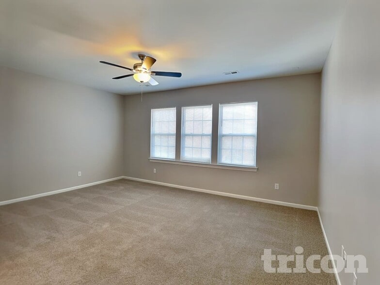 Building Photo - 5801 Crimson Oak Ct