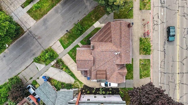 Building Photo - 485 Porter Ave