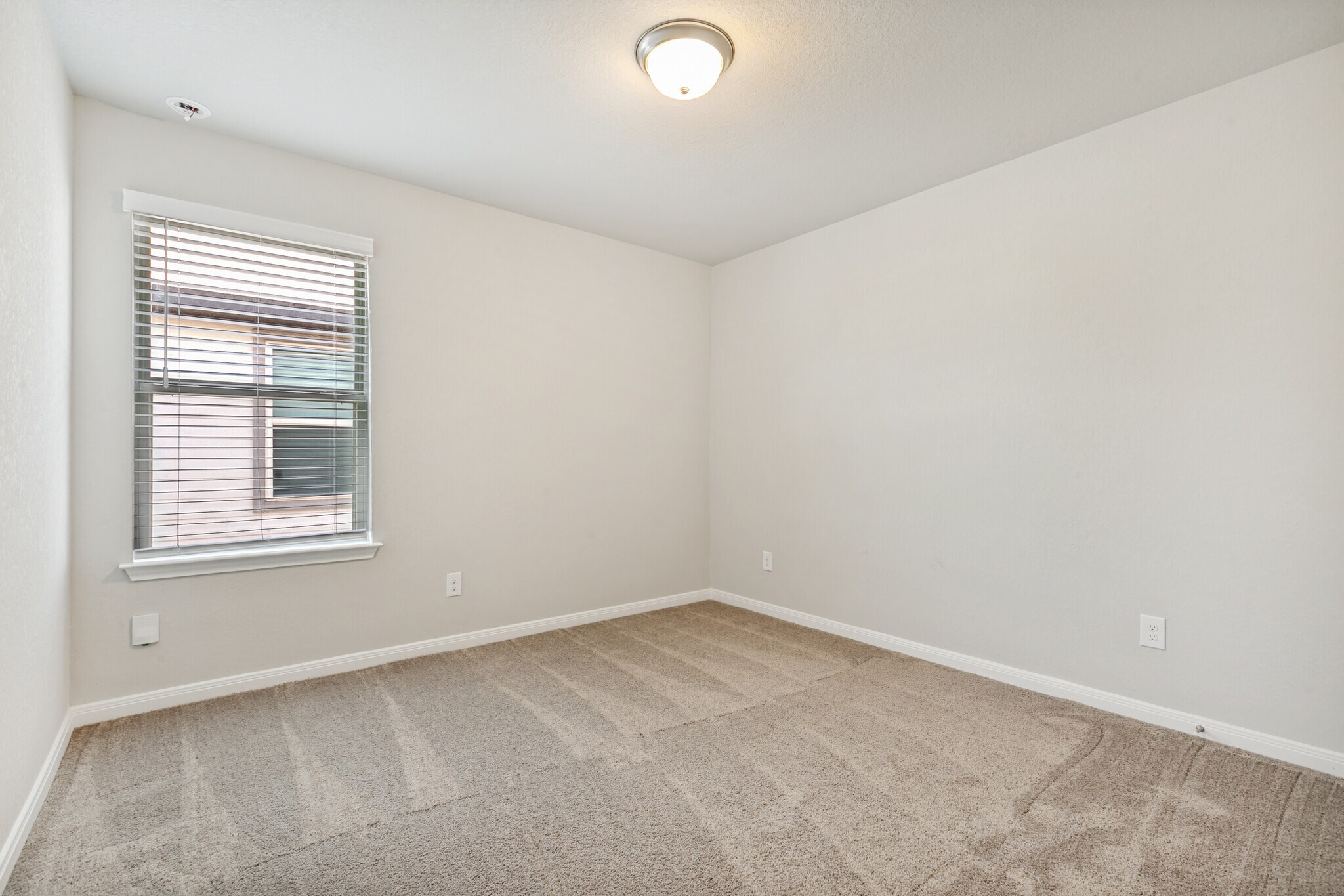 Building Photo - 9511 Bonito Falls Dr