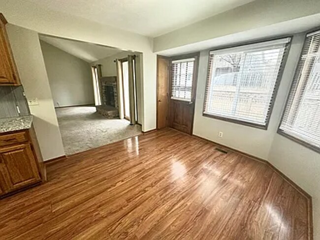 Building Photo - 1317 N 159th St