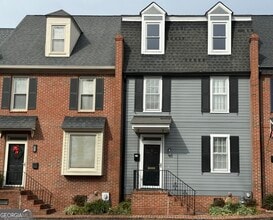 Building Photo - 311 E 2nd Ave