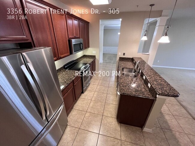 Building Photo - 3356 Robert Trent Jones Dr