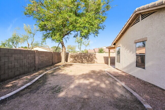 Building Photo - 3626 N 131st Dr