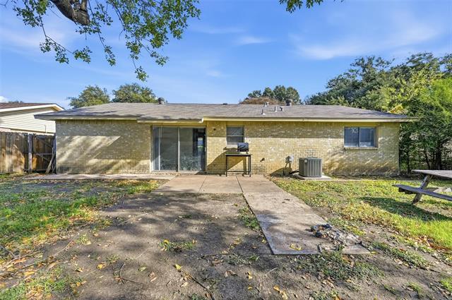 Building Photo - 3353 Westminster Dr