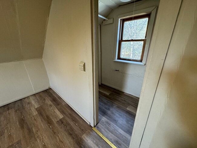 Building Photo - 3 Bed 2 Bath Single Family Home in Antigo