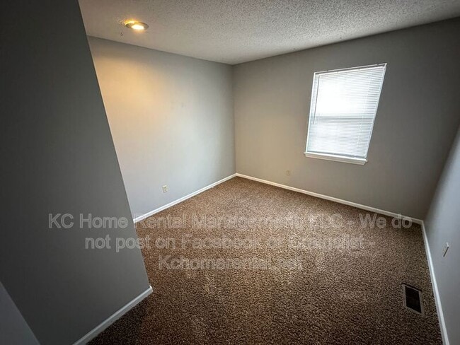 Building Photo - 35 Cherry St