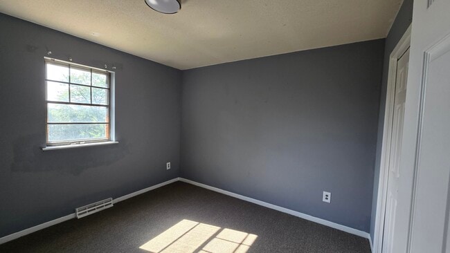 Building Photo - 1457 S Sonora Dr