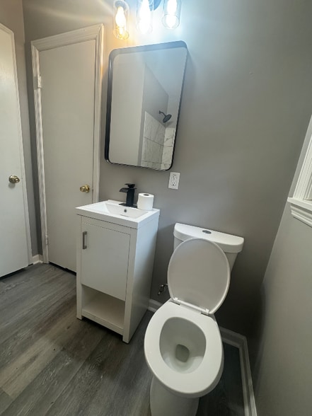 Building Photo - 4343 Summerhill Dr