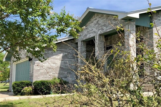 Building Photo - 121 Ansleys Way