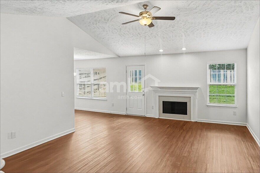 Building Photo - 1856 Portview Dr