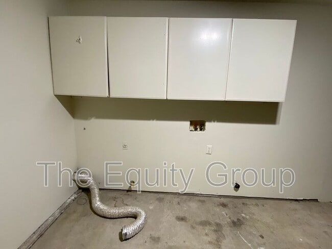 Building Photo - 4300 E Feemster Ave