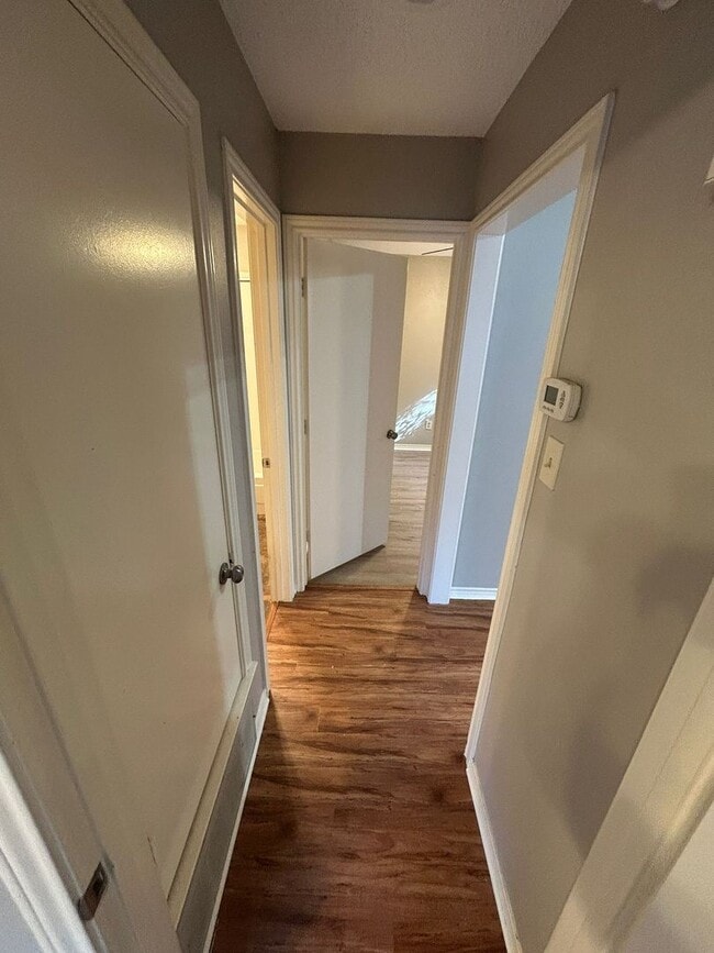 Building Photo - 972 333 1659