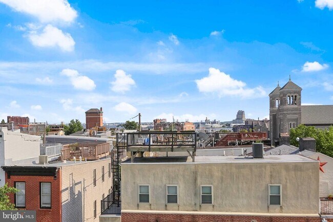 Building Photo - 249 S Chester St