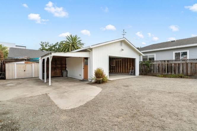 Building Photo - 340 Florence St