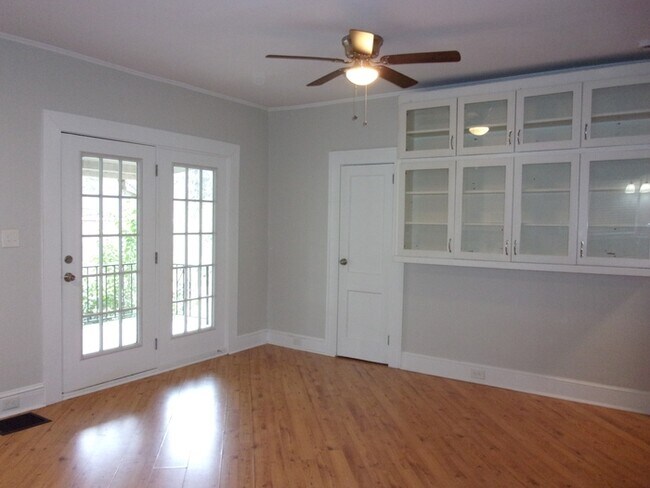 Building Photo - 738 Charlotte Ave