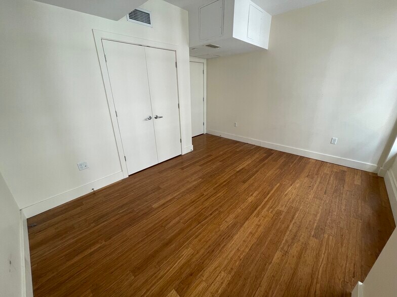 Building Photo - 17 Winter Pl