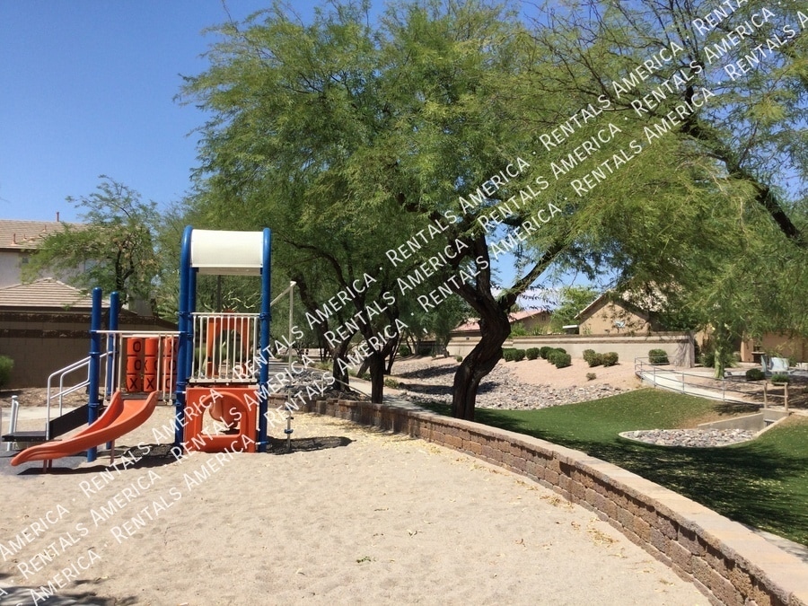 Building Photo - 2738 E Indian Wells Pl