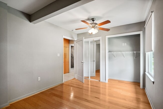 Building Photo - 1708 Taft Park